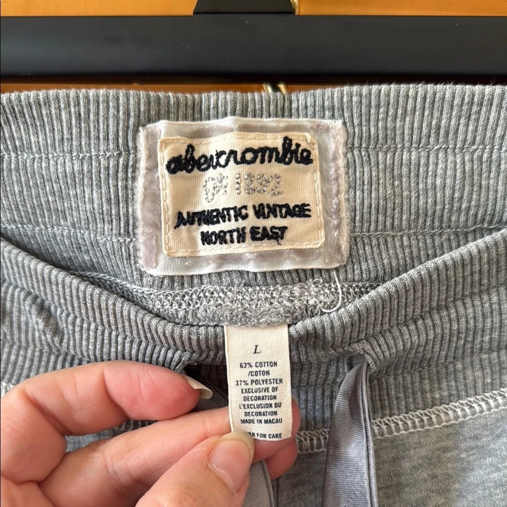 Abercrombie & Fitch Gray Wide Leg Pants - Picture 3 of 7